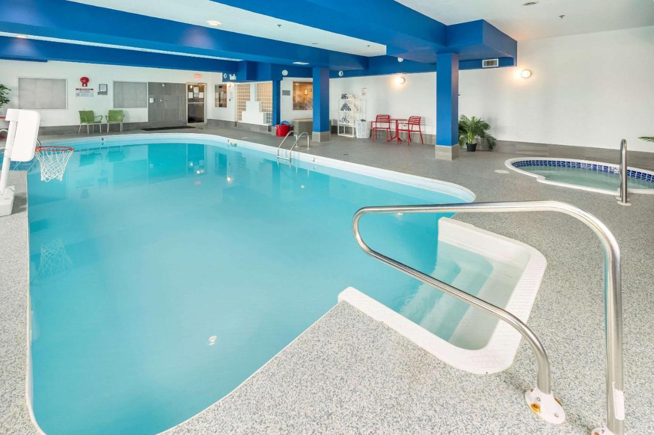 Comfort Inn & Suites Medicine Hat Εξωτερικό φωτογραφία