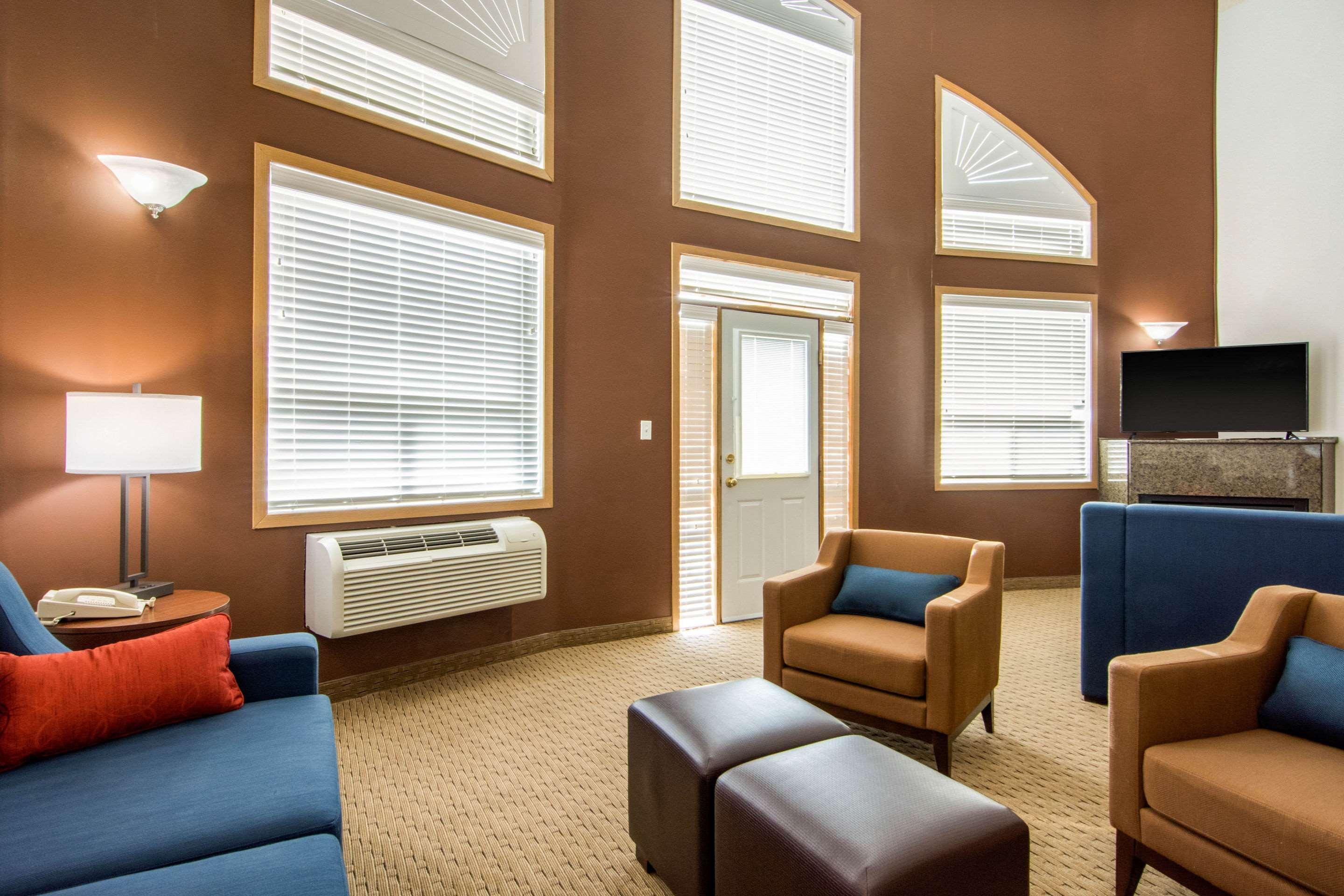 Comfort Inn & Suites Medicine Hat Εξωτερικό φωτογραφία